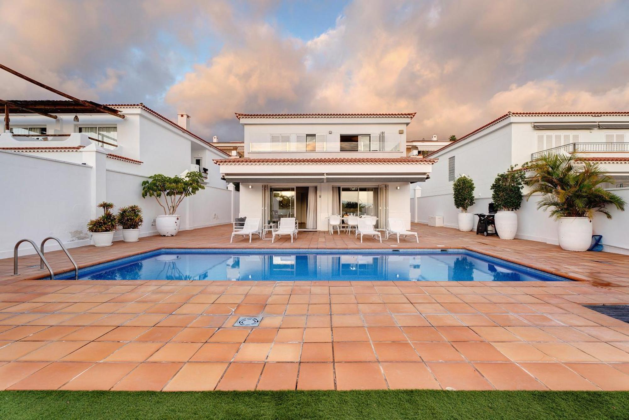 Espectacular Villa Aurora By Paramount Holidays Puerto de Santiago  Exterior photo